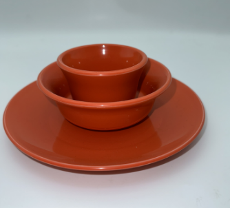 red cutlery set